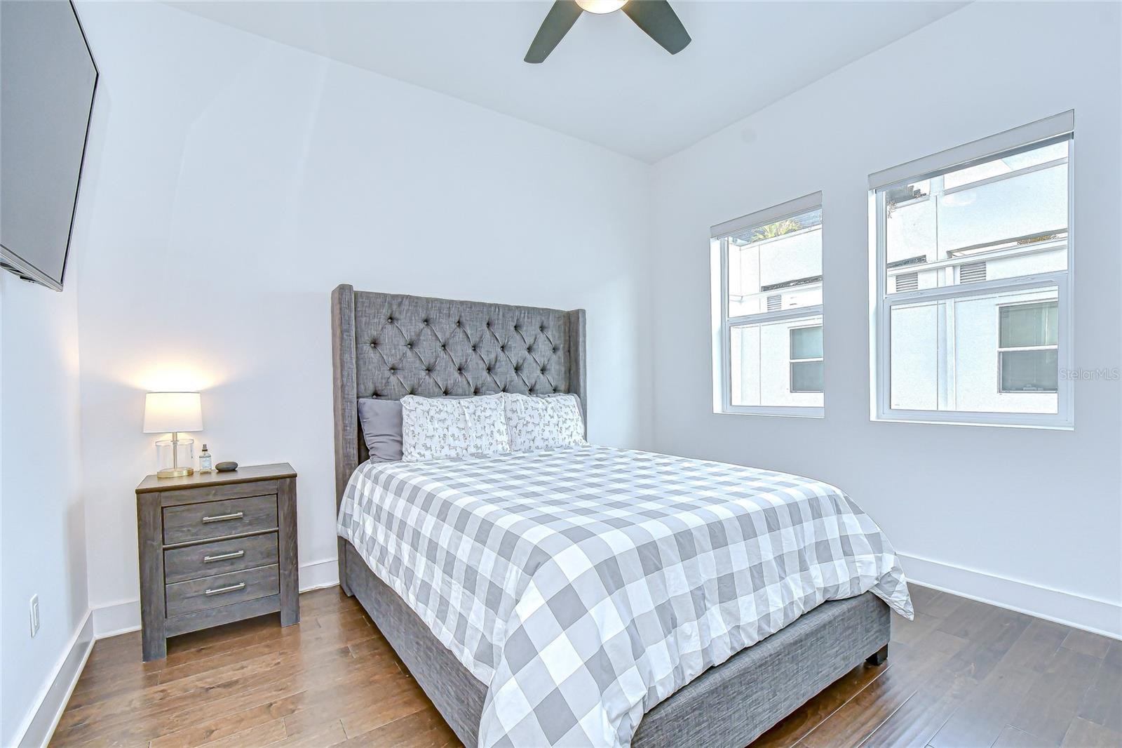 Image 17 of 27 For 3100 Paul Avenue 5