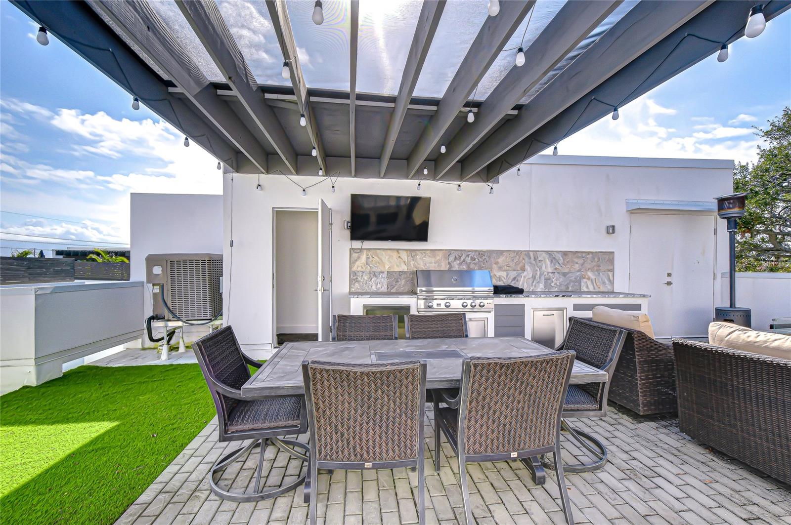 Image 26 of 27 For 3100 Paul Avenue 5