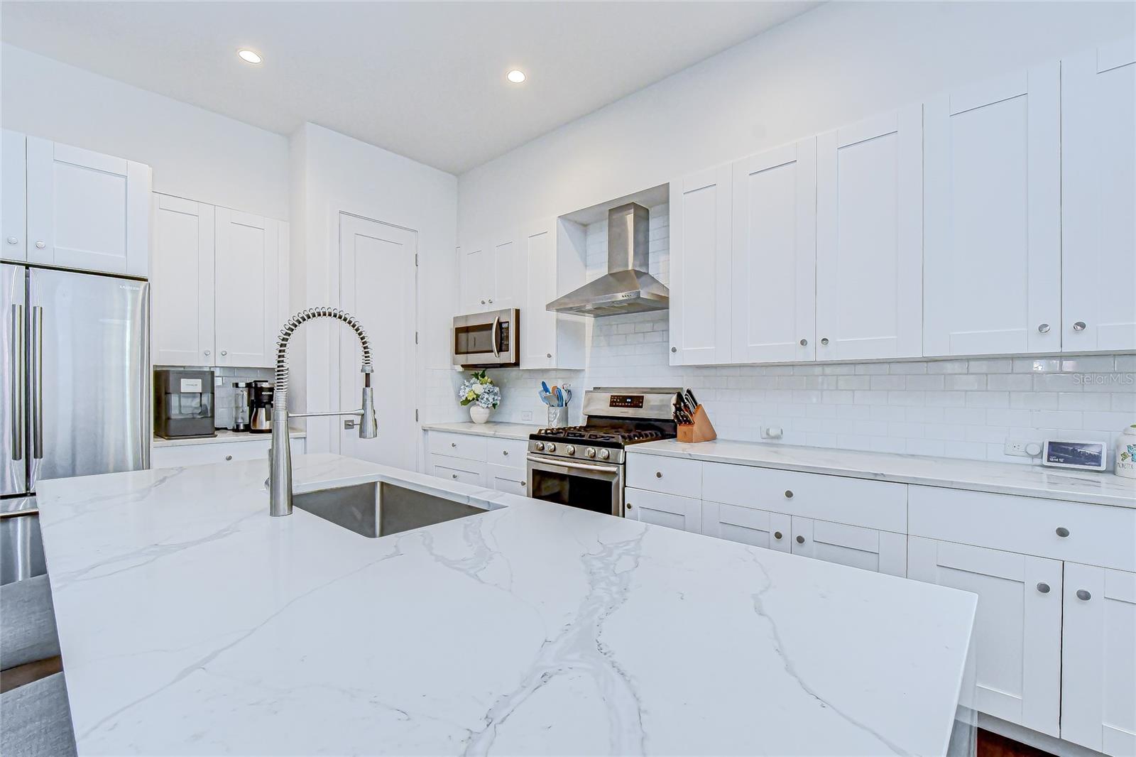 Image 6 of 27 For 3100 Paul Avenue 5