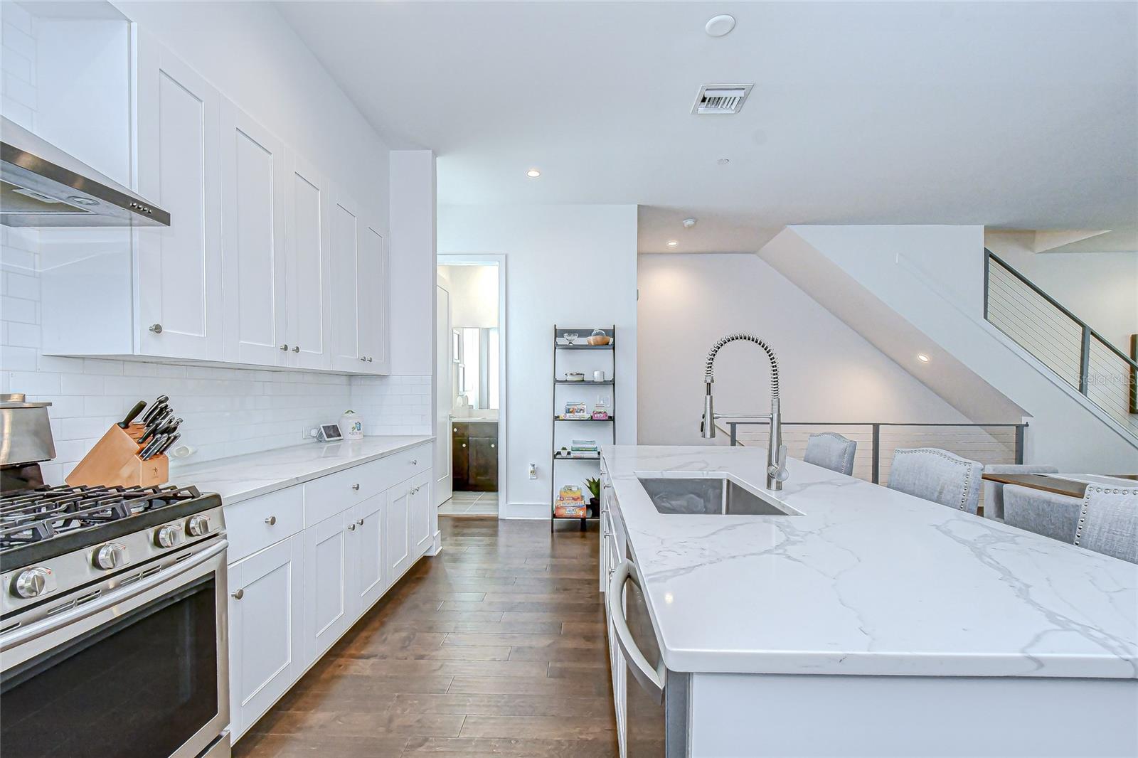 Image 8 of 27 For 3100 Paul Avenue 5