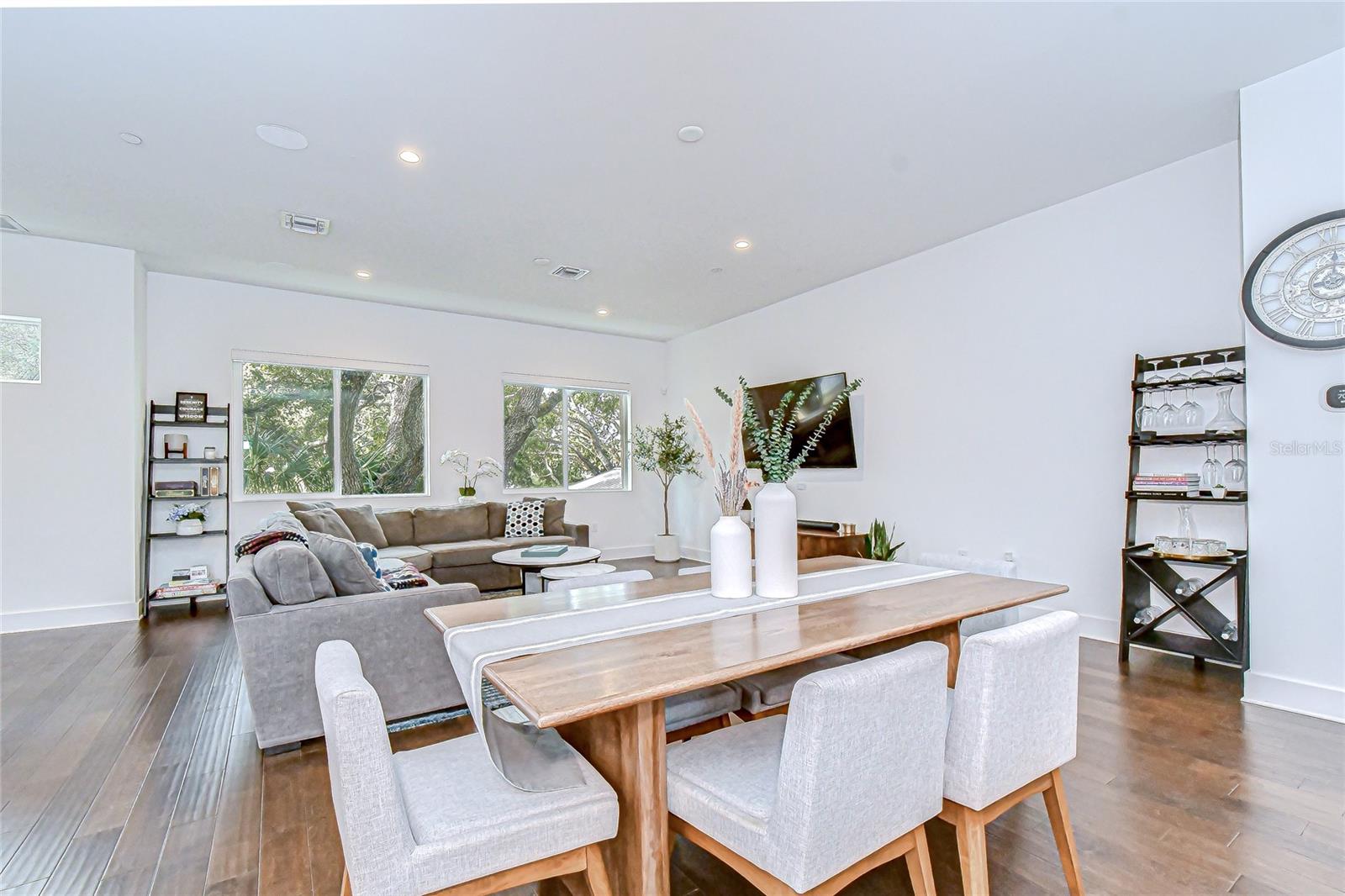 Image 9 of 27 For 3100 Paul Avenue 5