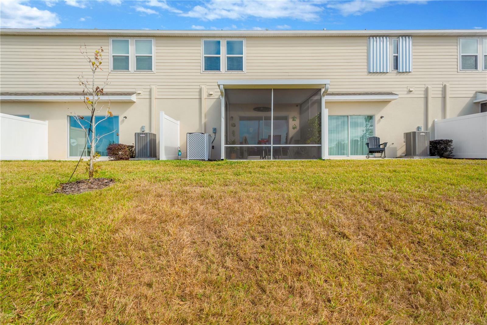 Image 22 of 28 For 11779 Glenside Terrace