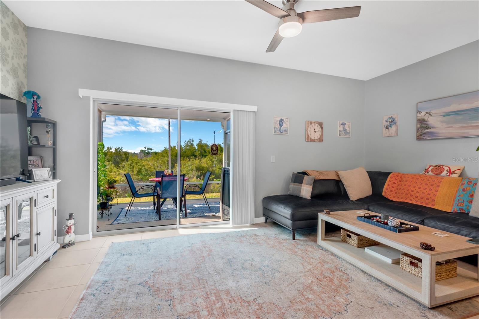 Image 4 of 28 For 11779 Glenside Terrace