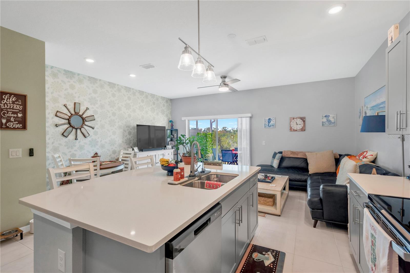 Image 6 of 28 For 11779 Glenside Terrace