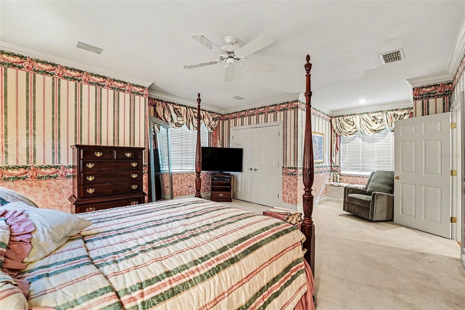 Image 18 of 59 For 135 Van Fleet Court