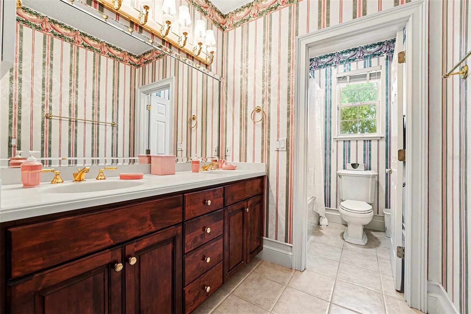 Image 19 of 59 For 135 Van Fleet Court