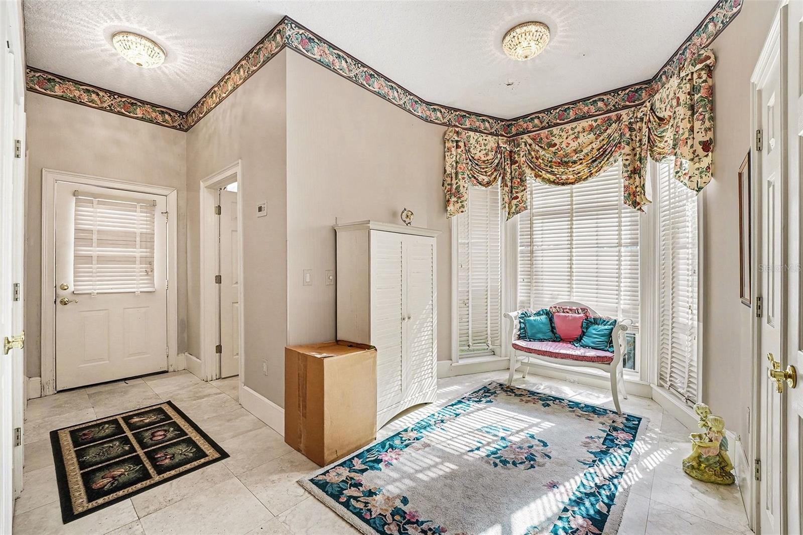 Image 21 of 59 For 135 Van Fleet Court