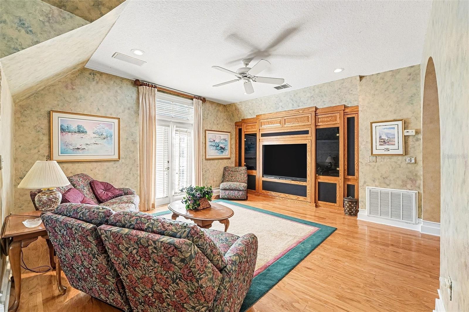 Image 42 of 59 For 135 Van Fleet Court