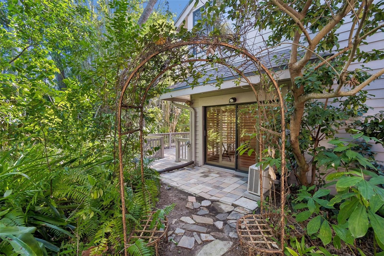 Image 24 of 78 For 401 Old Mill Pond Road