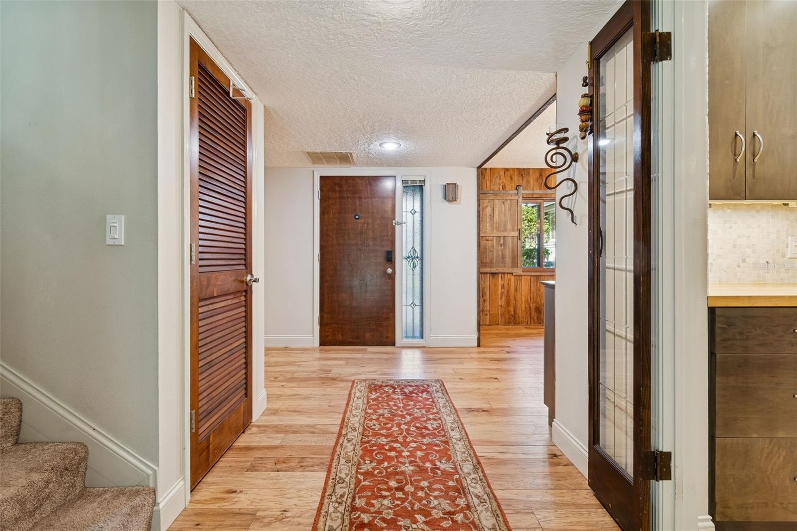 Image 29 of 78 For 401 Old Mill Pond Road