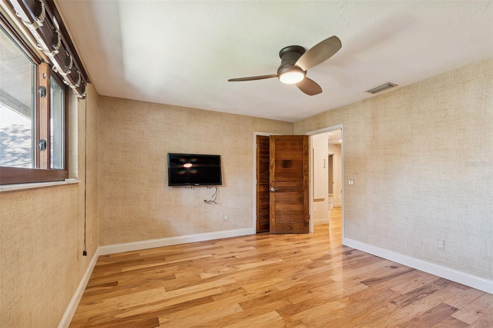 Image 55 of 78 For 401 Old Mill Pond Road