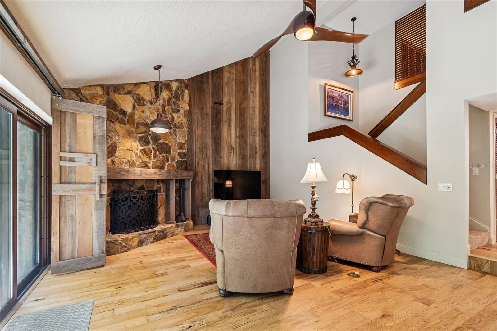 Image 8 of 78 For 401 Old Mill Pond Road