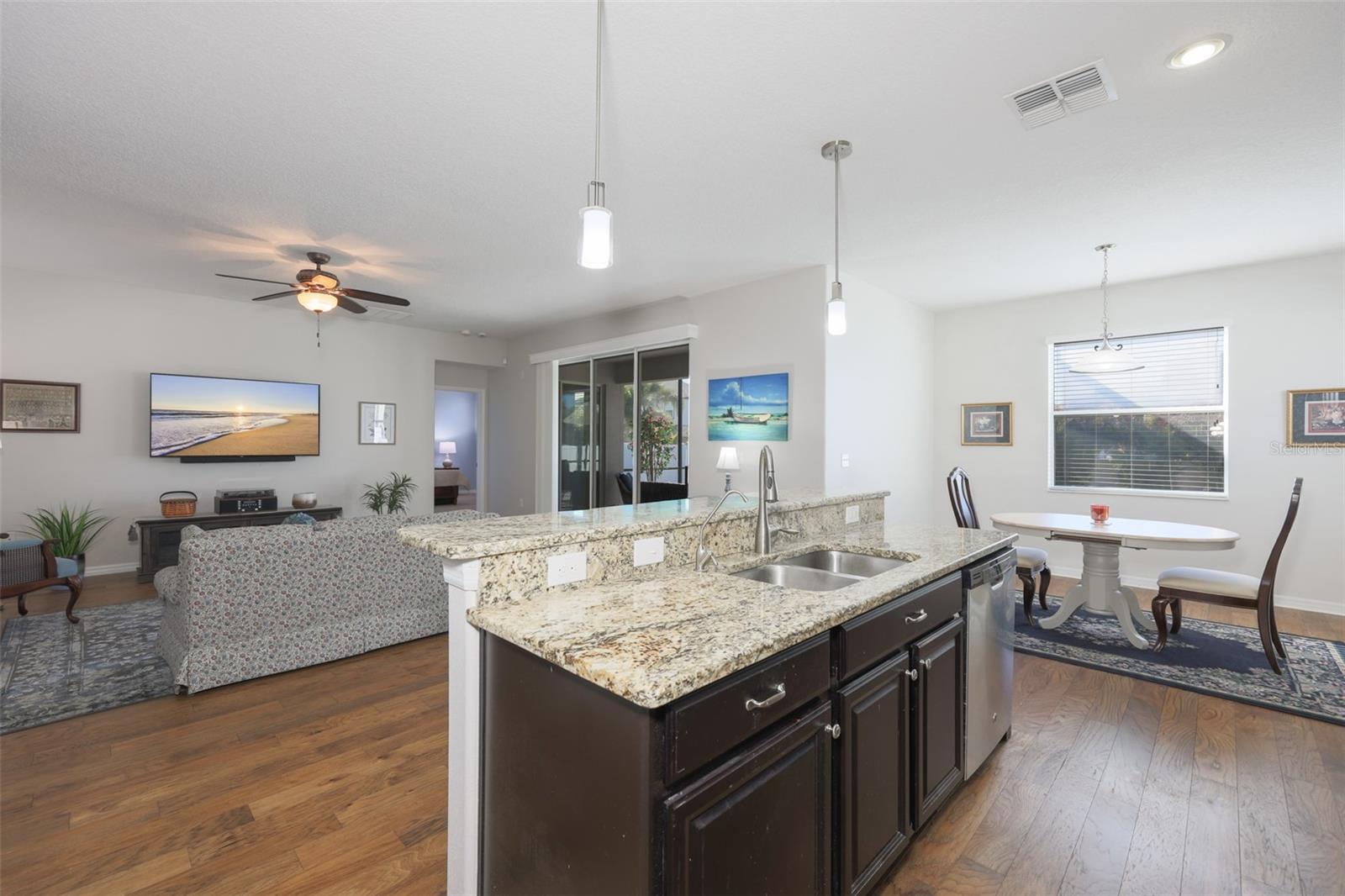 Image 18 of 53 For 12333 Juniper Field Court