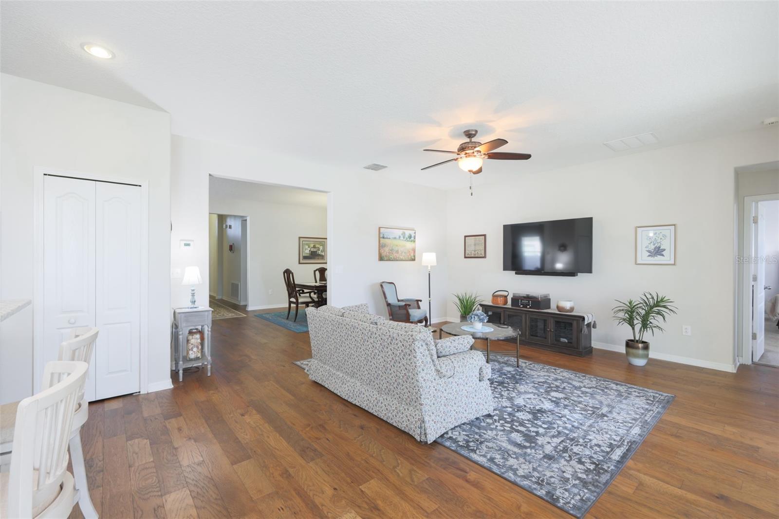 Image 21 of 53 For 12333 Juniper Field Court