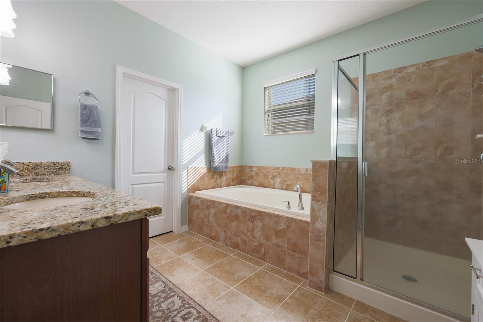 Image 23 of 53 For 12333 Juniper Field Court