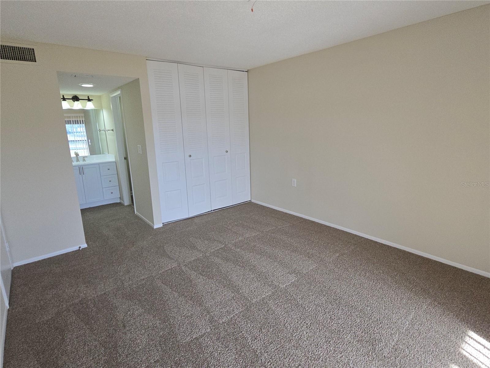 Image 11 of 22 For 11130 Carriage Hill Drive 4