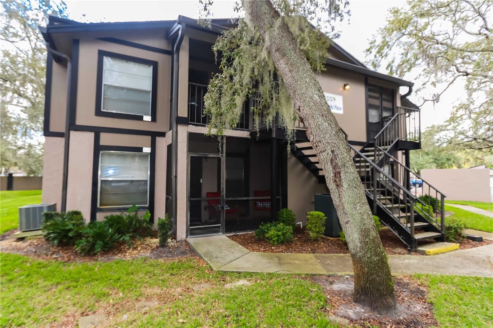 Image 19 of 30 For 4009 Nestle Oaks Place 104