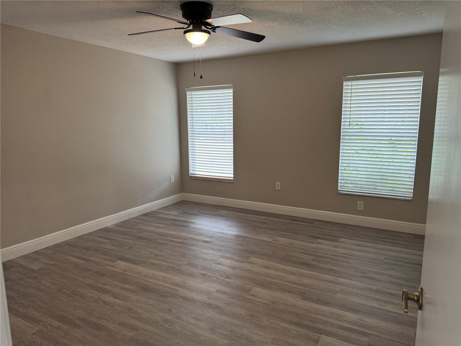 Image 11 of 24 For 7433 Richland Street