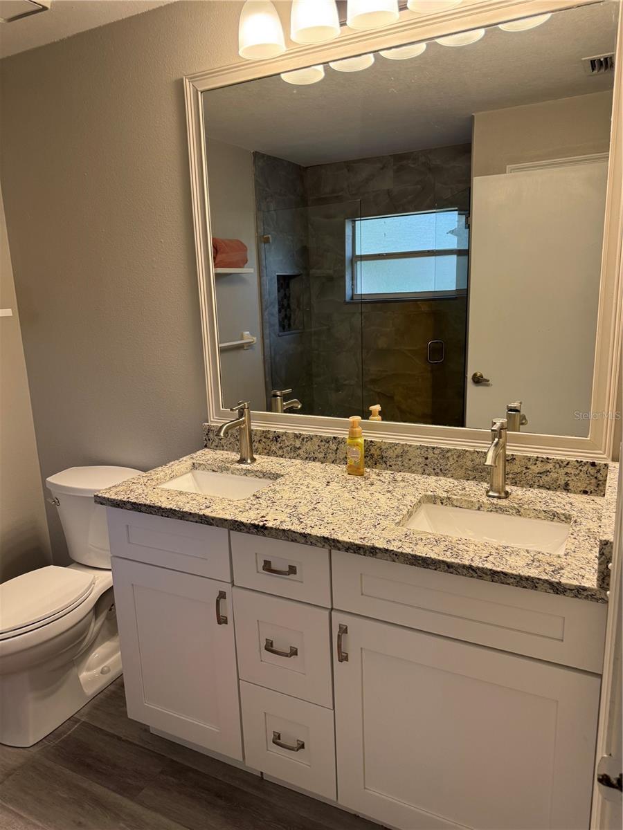 Image 14 of 24 For 7433 Richland Street