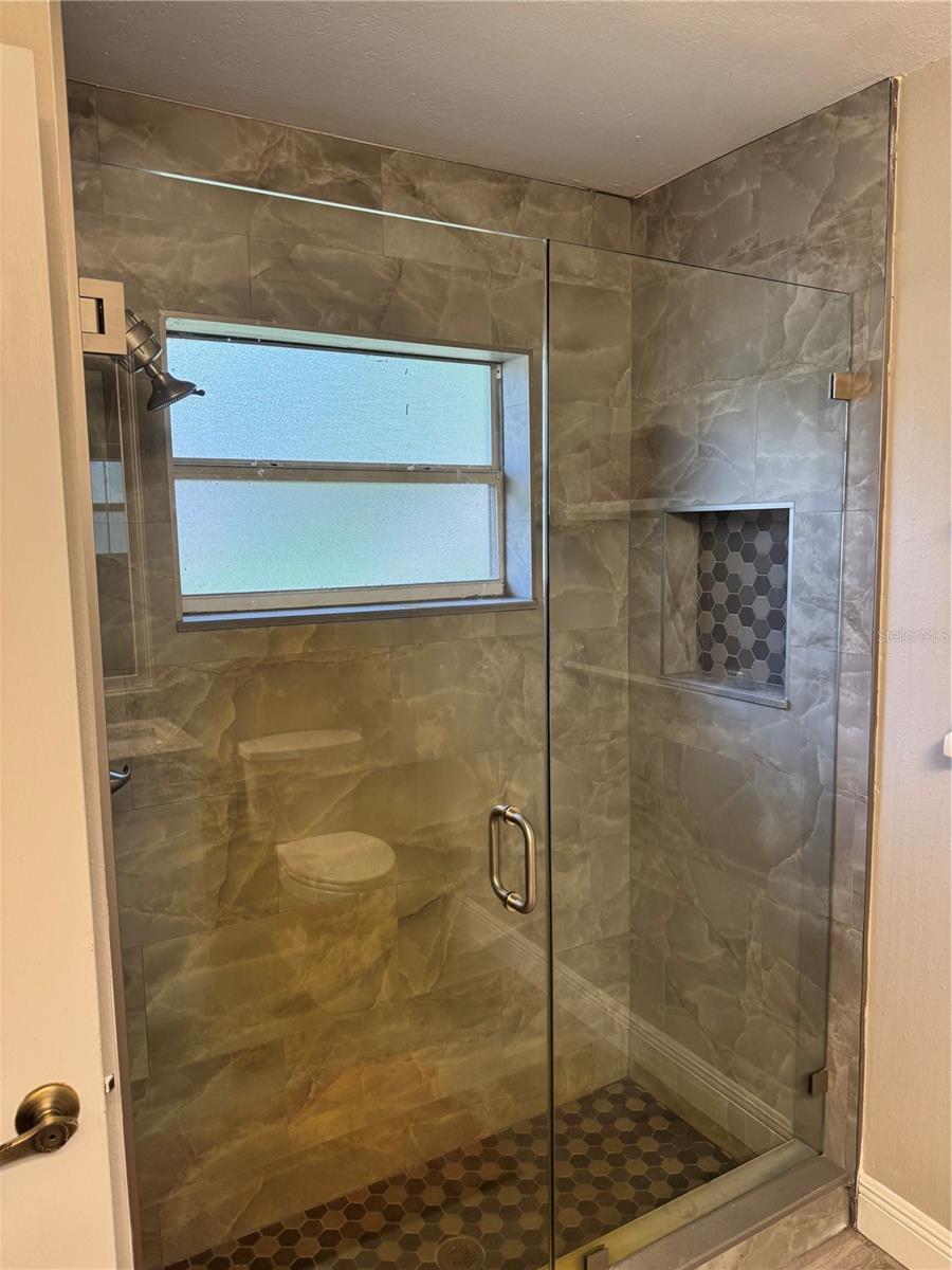 Image 15 of 24 For 7433 Richland Street