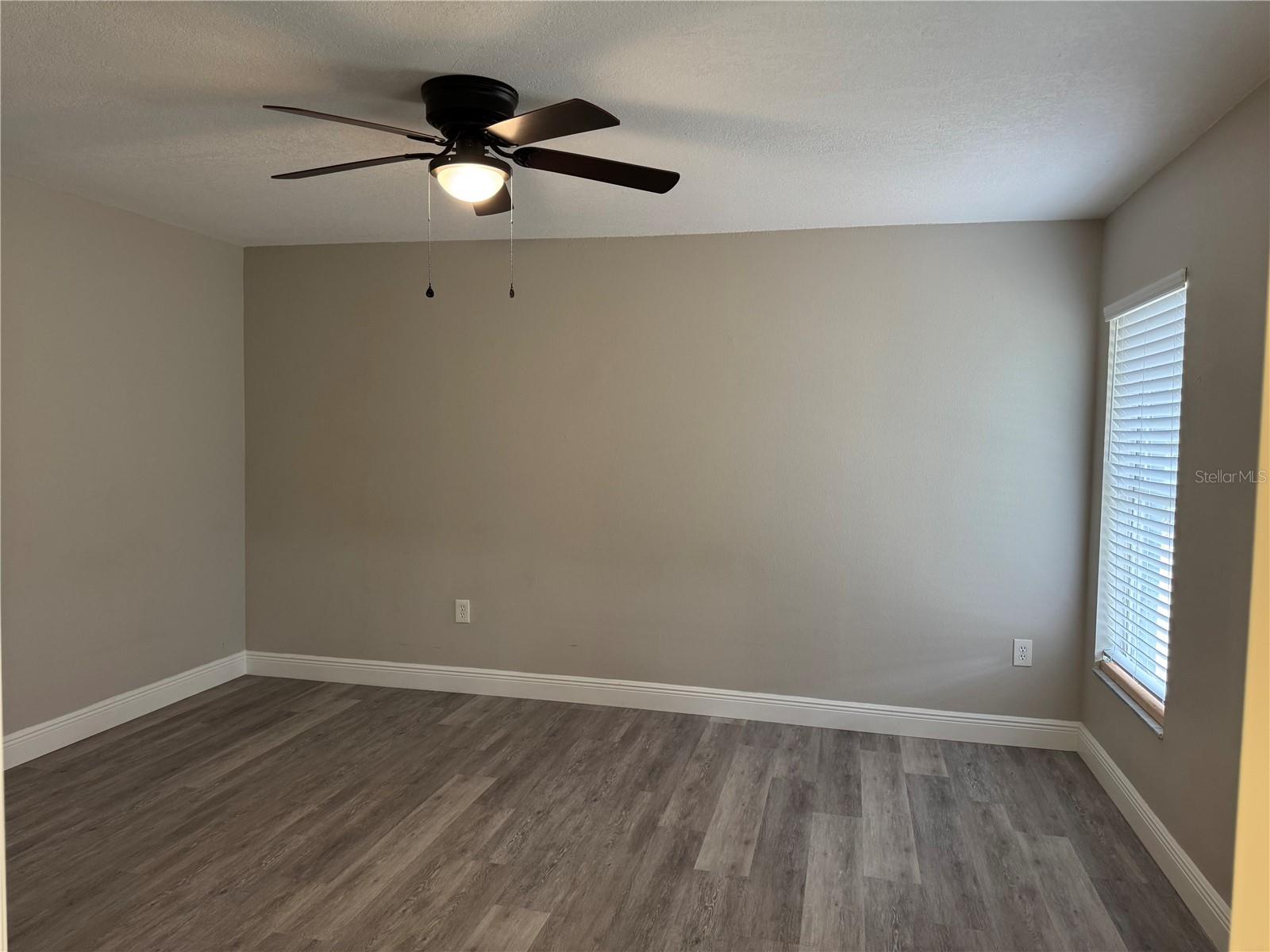 Image 16 of 24 For 7433 Richland Street