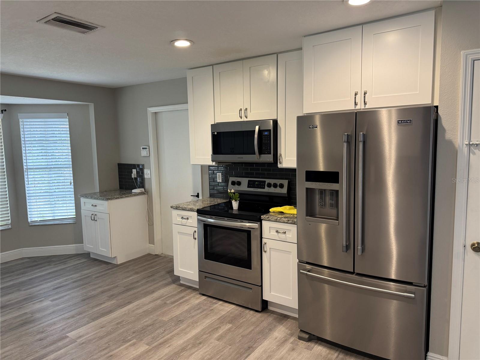 Image 20 of 24 For 7433 Richland Street