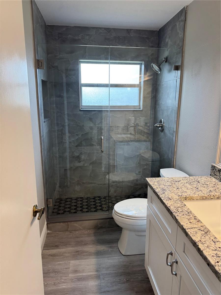 Image 5 of 24 For 7433 Richland Street