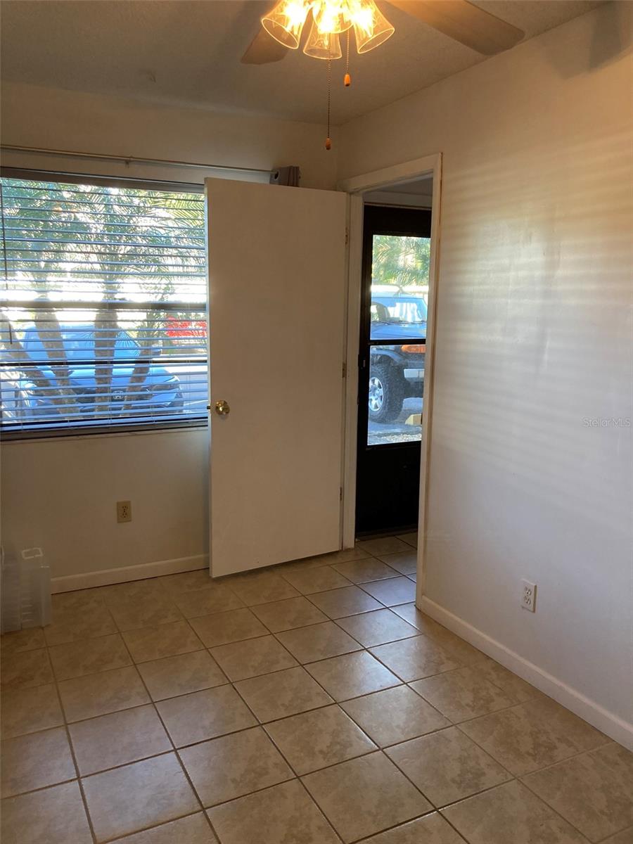 Image 14 of 42 For 5975 Terrace Park Drive N 103