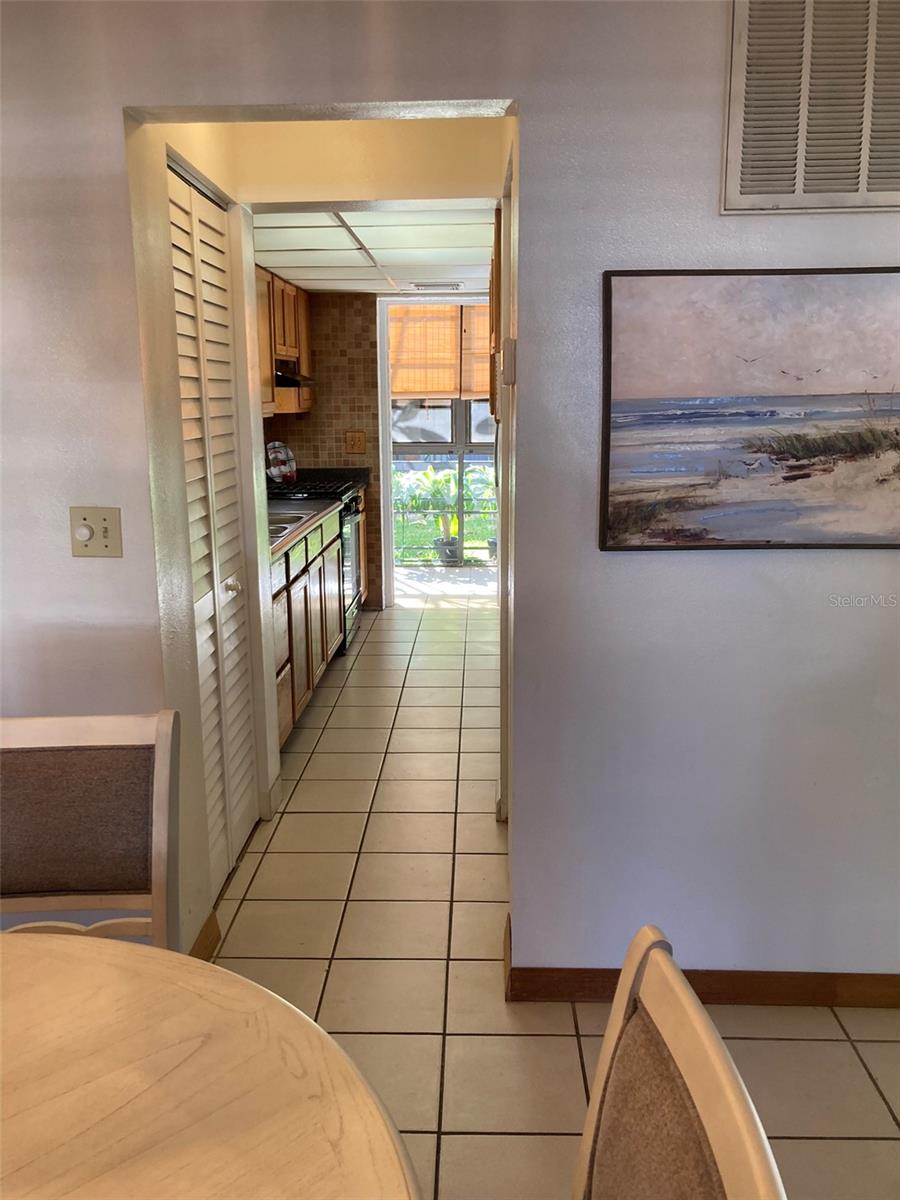 Image 17 of 42 For 5975 Terrace Park Drive N 103