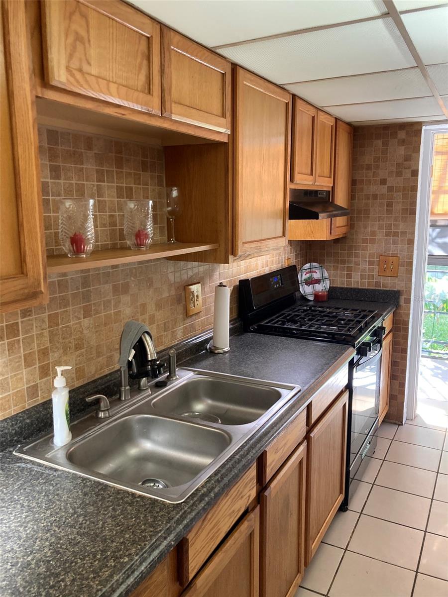 Image 18 of 42 For 5975 Terrace Park Drive N 103