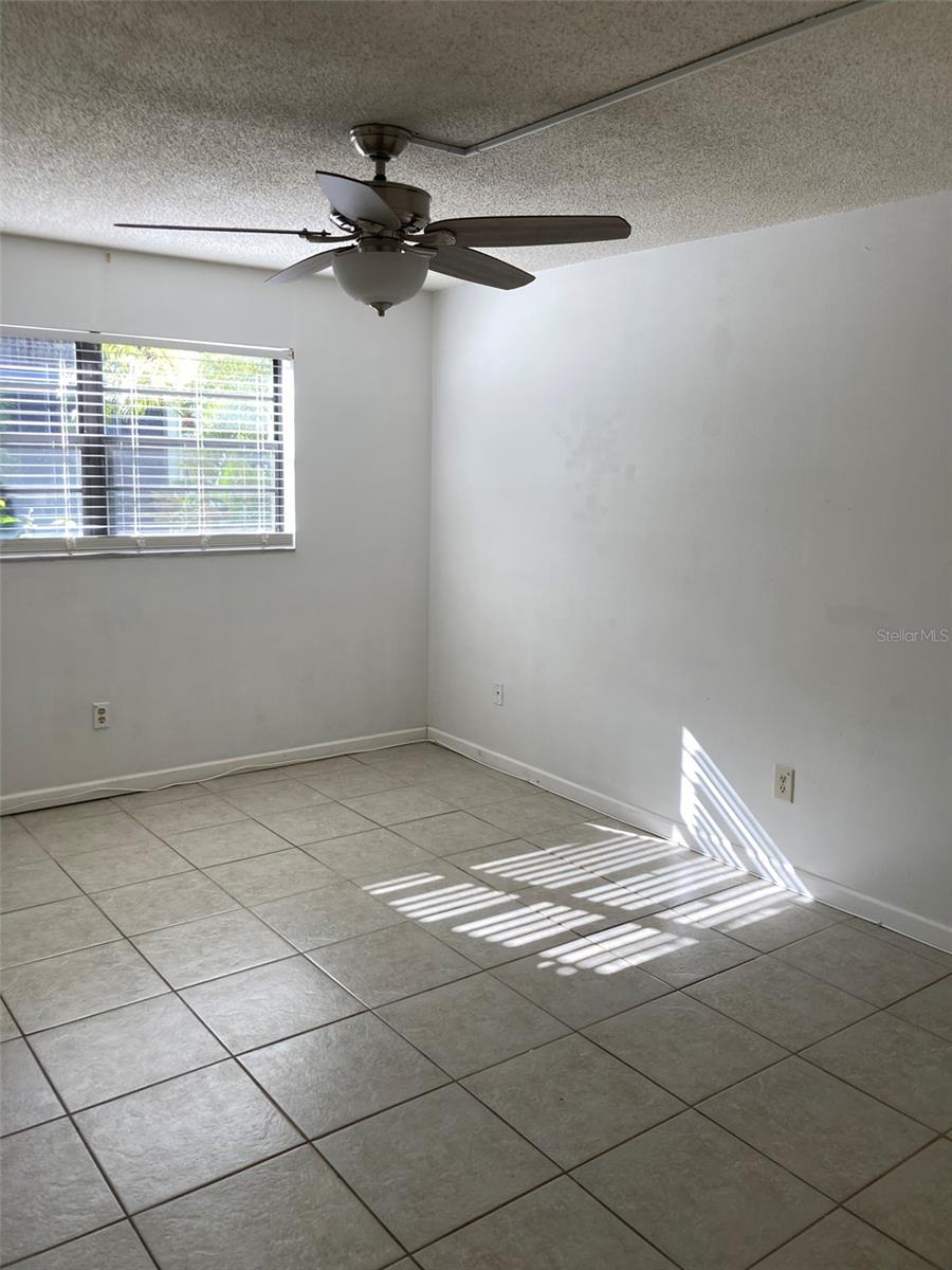 Image 24 of 42 For 5975 Terrace Park Drive N 103