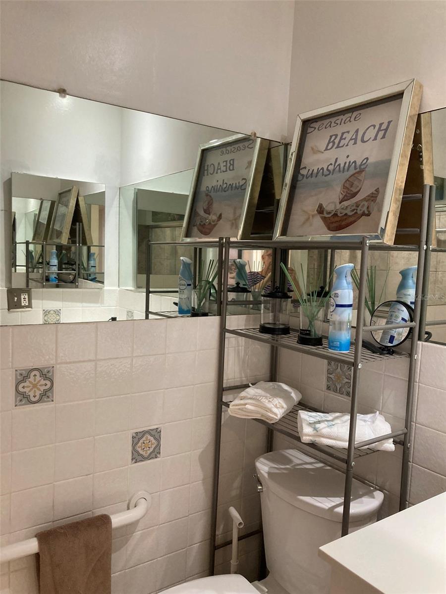 Image 27 of 42 For 5975 Terrace Park Drive N 103