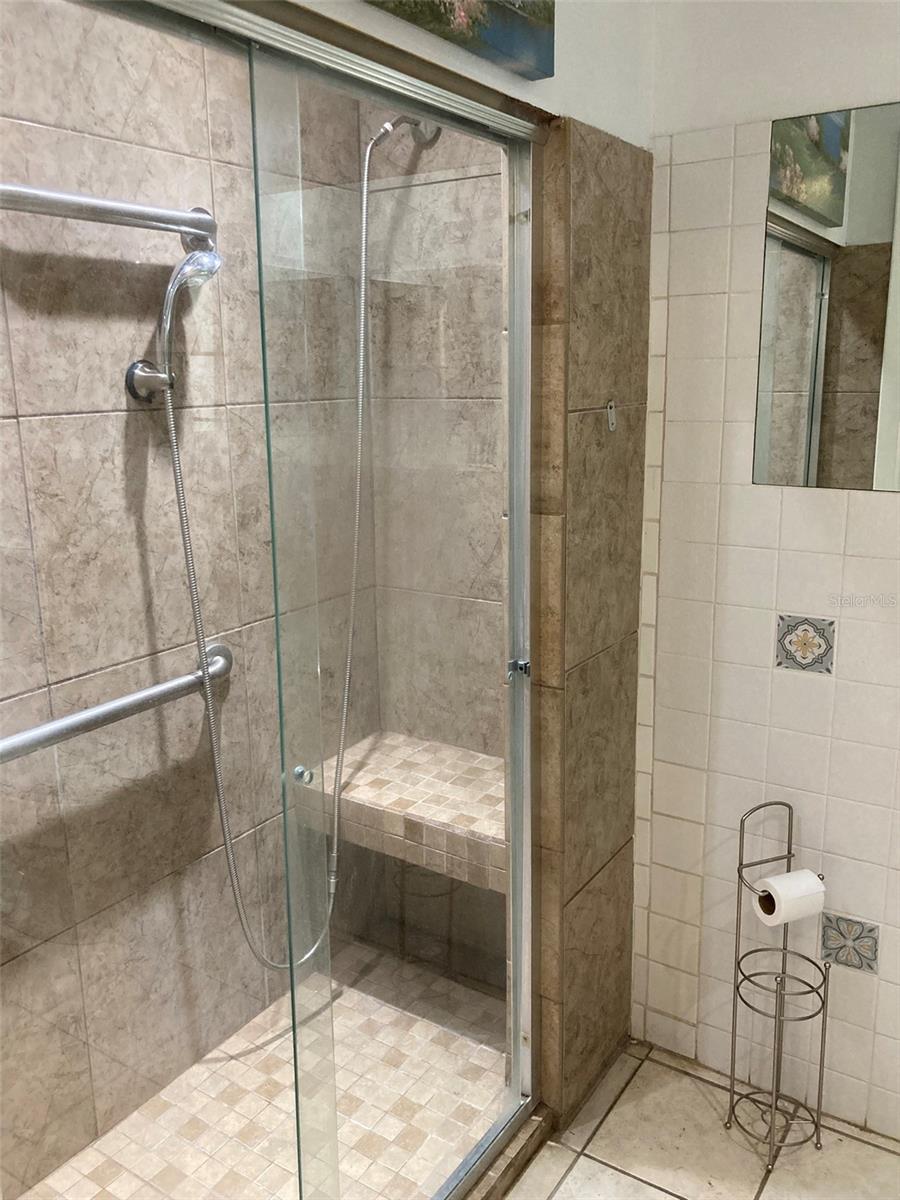 Image 28 of 42 For 5975 Terrace Park Drive N 103