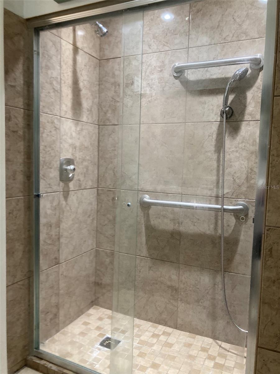 Image 30 of 42 For 5975 Terrace Park Drive N 103