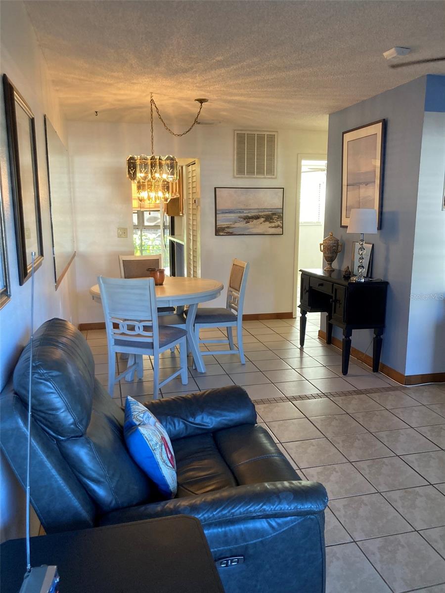 Image 8 of 42 For 5975 Terrace Park Drive N 103