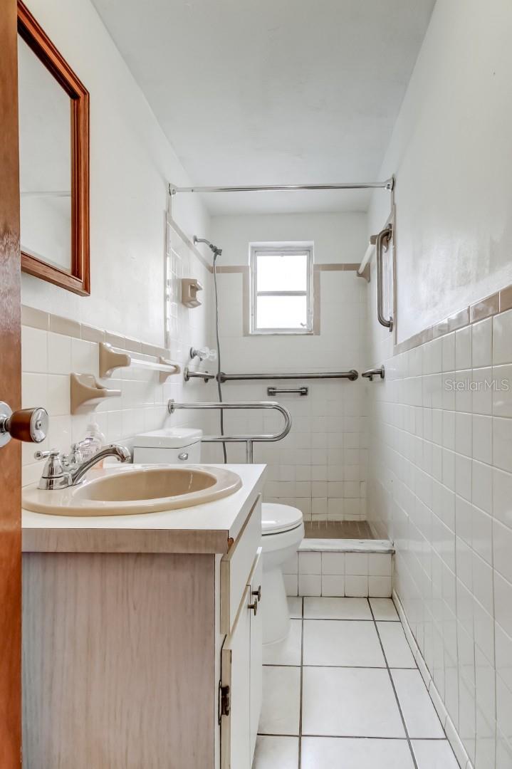 Image 18 of 51 For 3735 Mynabird Drive