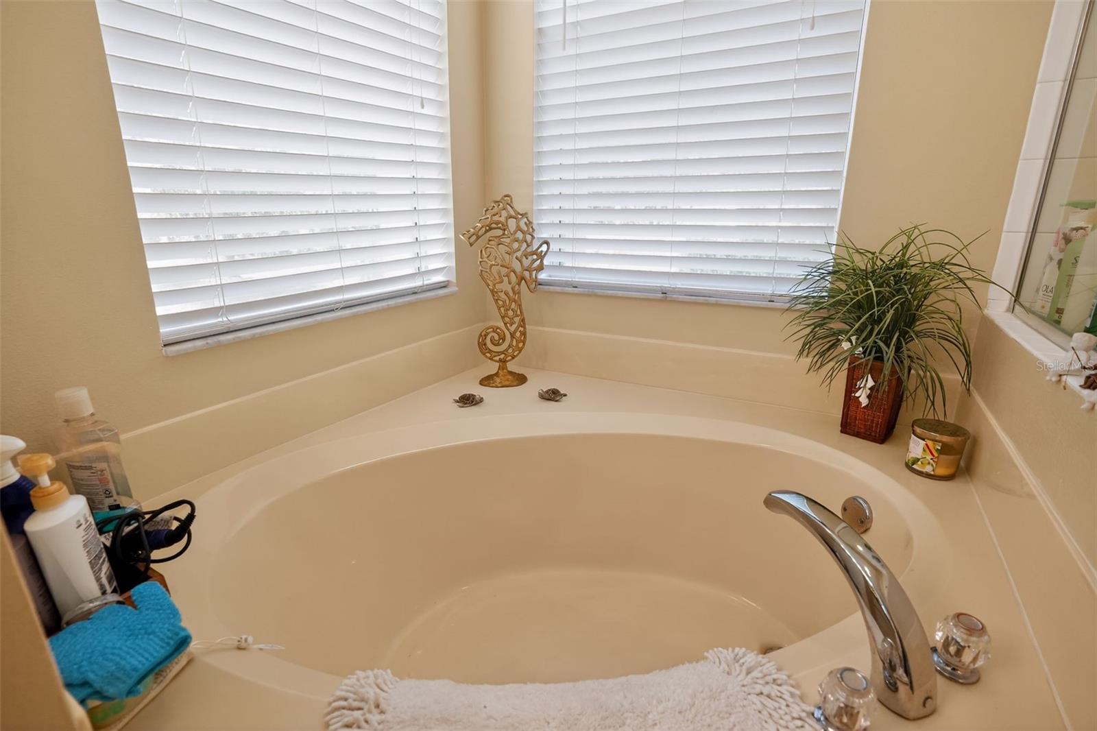 Image 14 of 27 For 4263 Liron Avenue 101