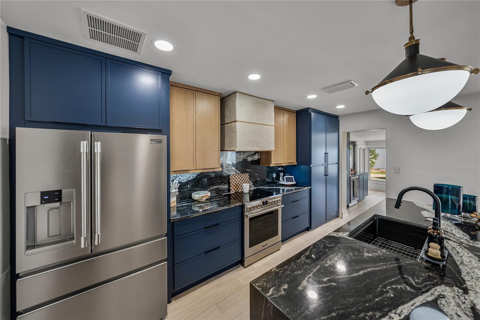 Image 19 of 88 For 6619 Blue Heron Drive S