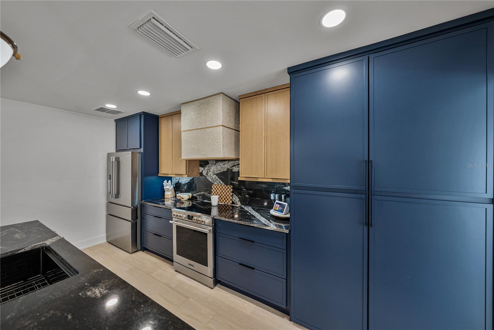 Image 22 of 88 For 6619 Blue Heron Drive S