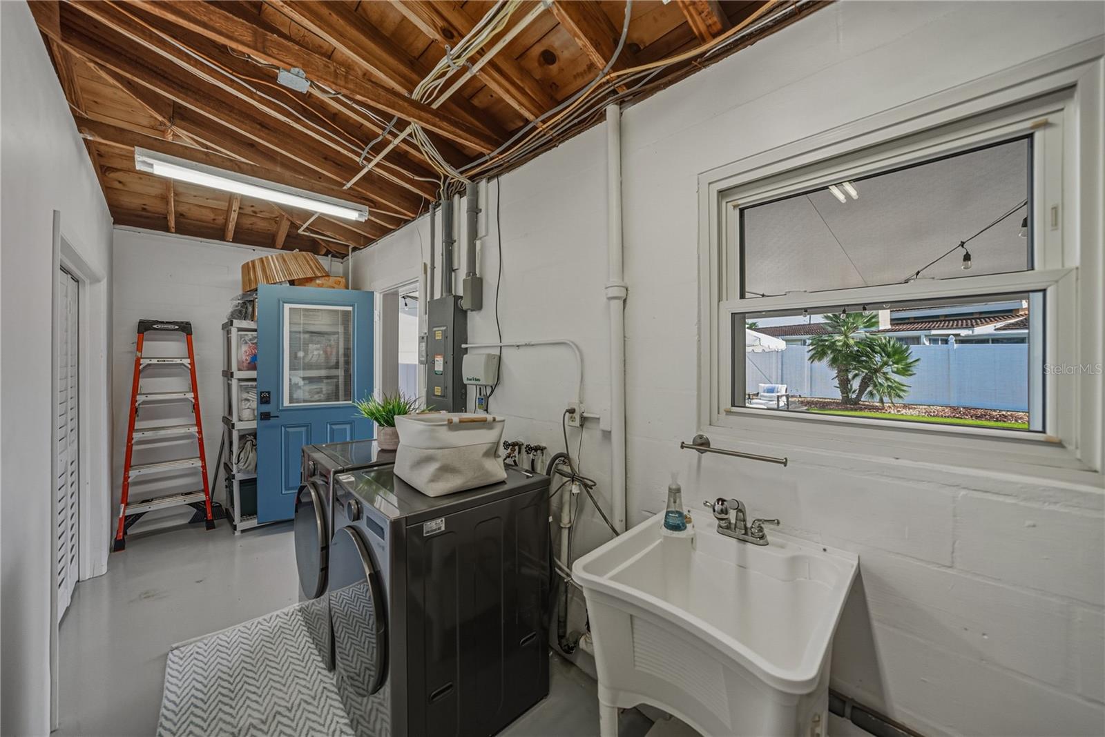 Image 54 of 88 For 6619 Blue Heron Drive S