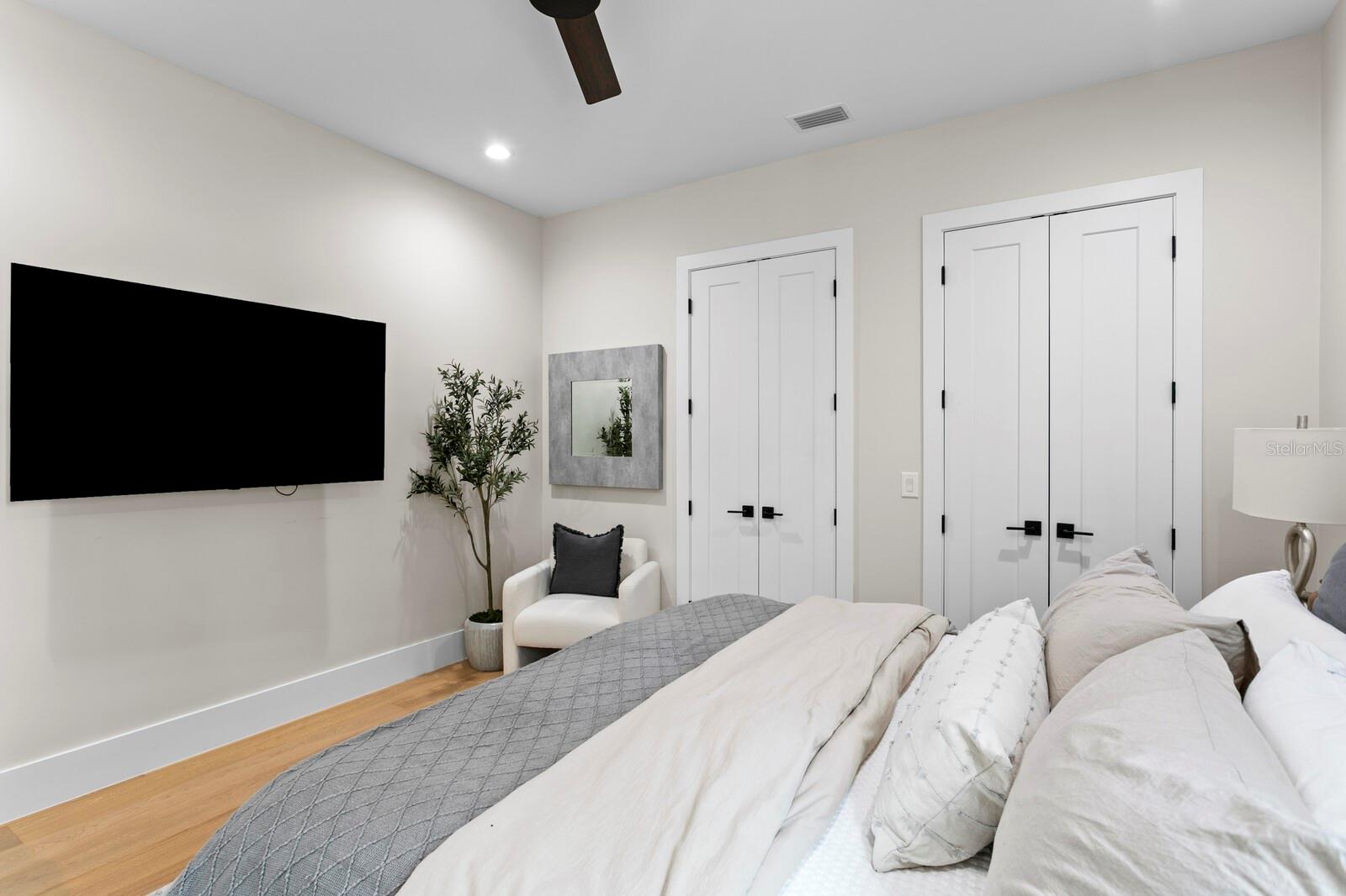 Image 28 of 64 For 4807 San Rafael Street