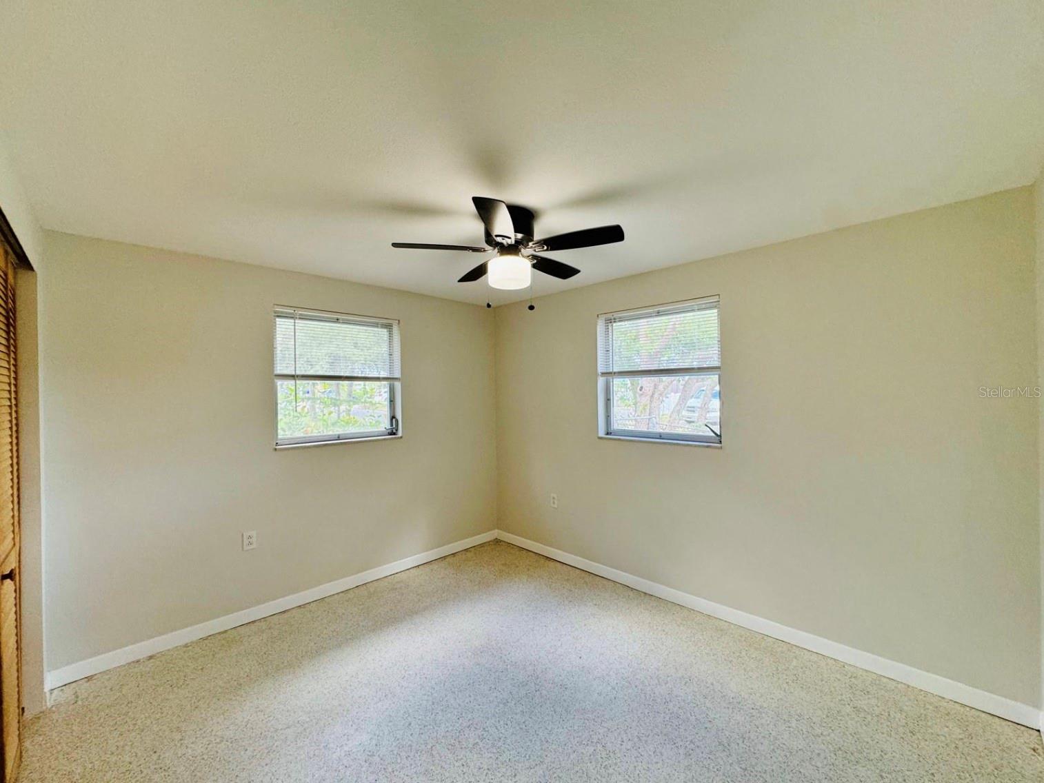 Image 8 of 13 For 1103 Classic Drive