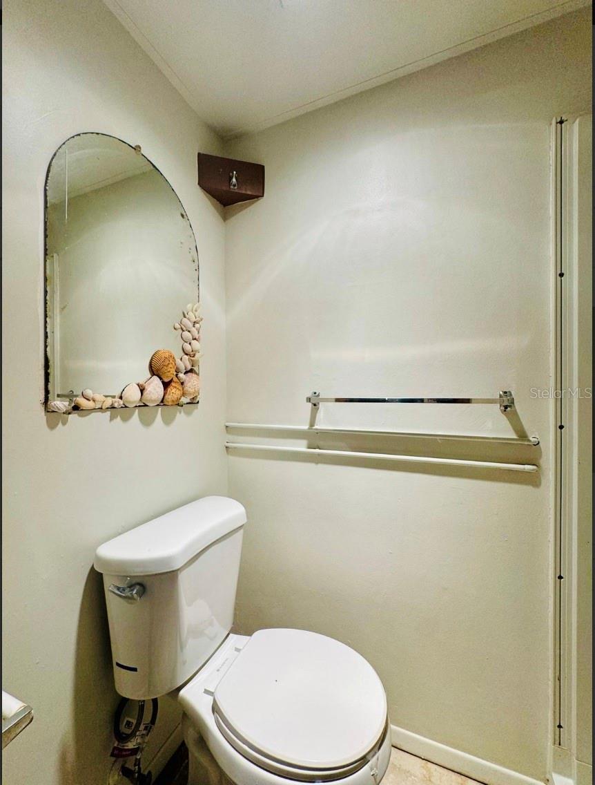 Image 9 of 13 For 1103 Classic Drive