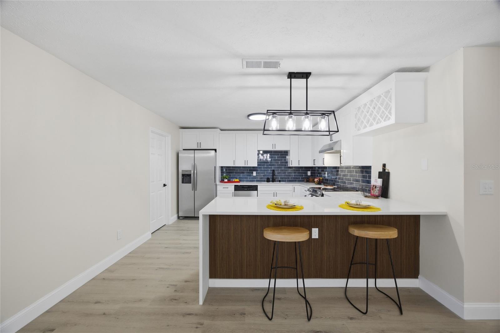 Image 13 of 39 For 920 Candlewood Avenue