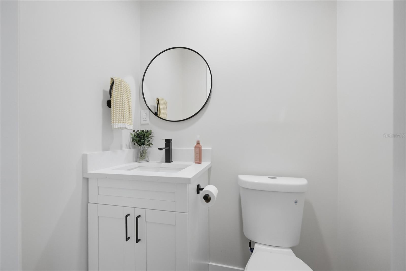 Image 28 of 39 For 920 Candlewood Avenue