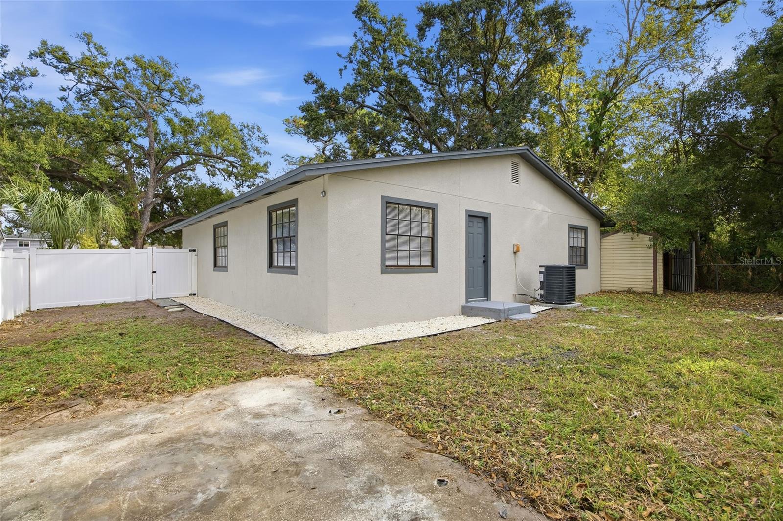 Image 34 of 39 For 920 Candlewood Avenue