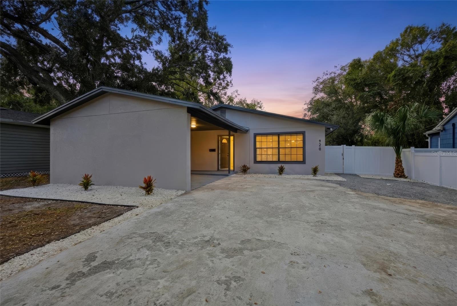 Image 5 of 39 For 920 Candlewood Avenue