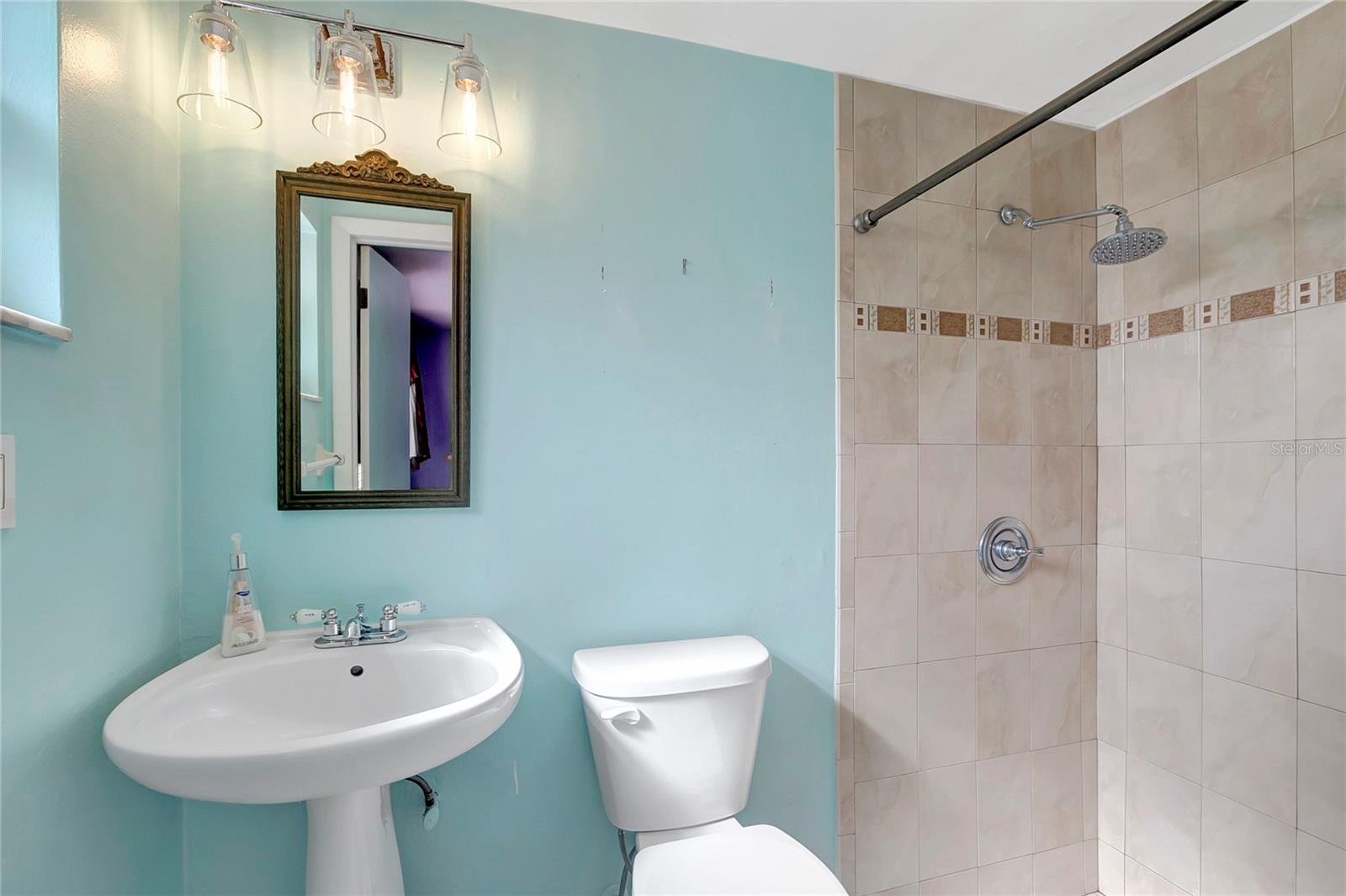 Image 15 of 21 For 4124 Claremont Drive