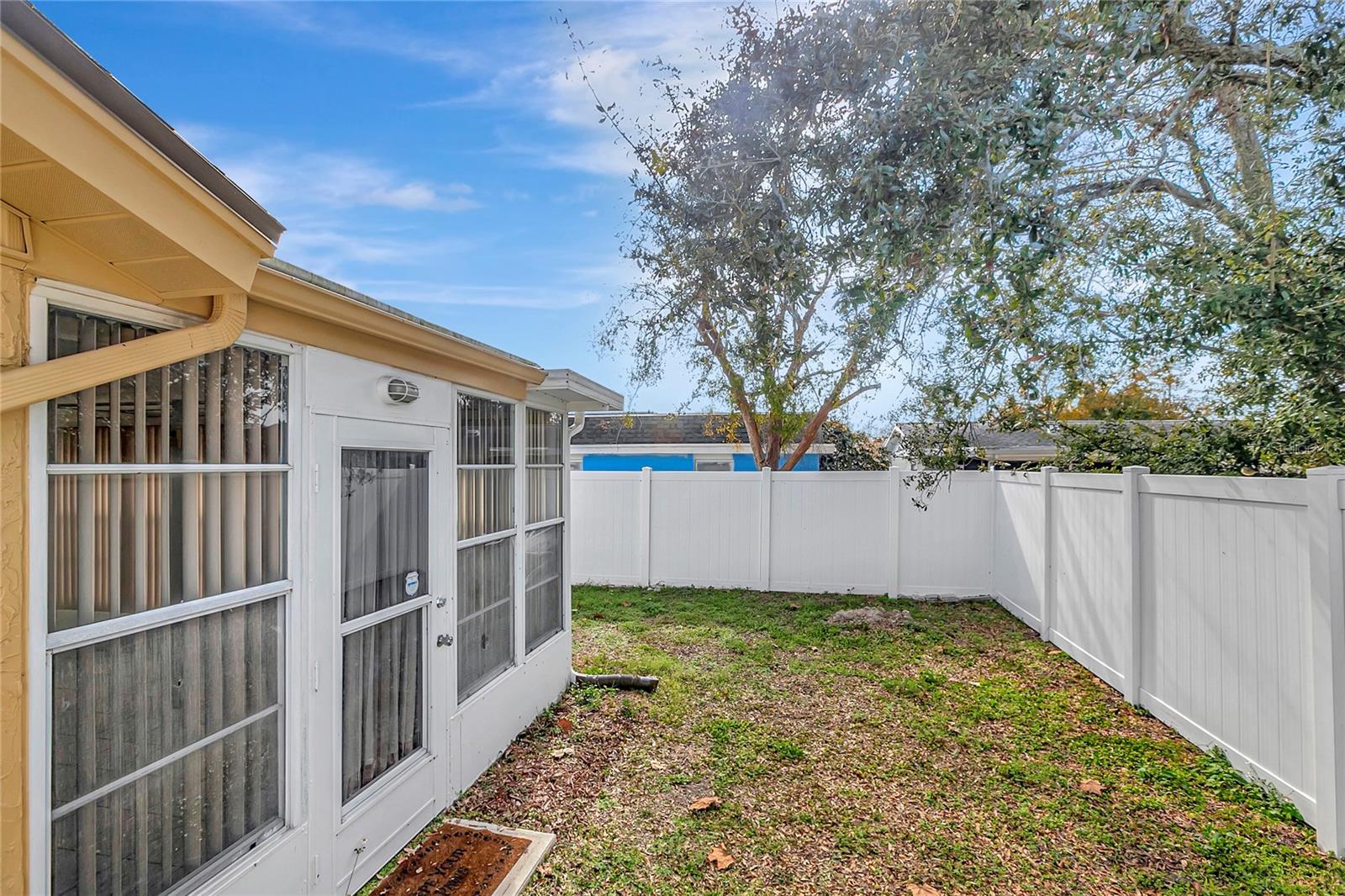 Image 20 of 21 For 4124 Claremont Drive