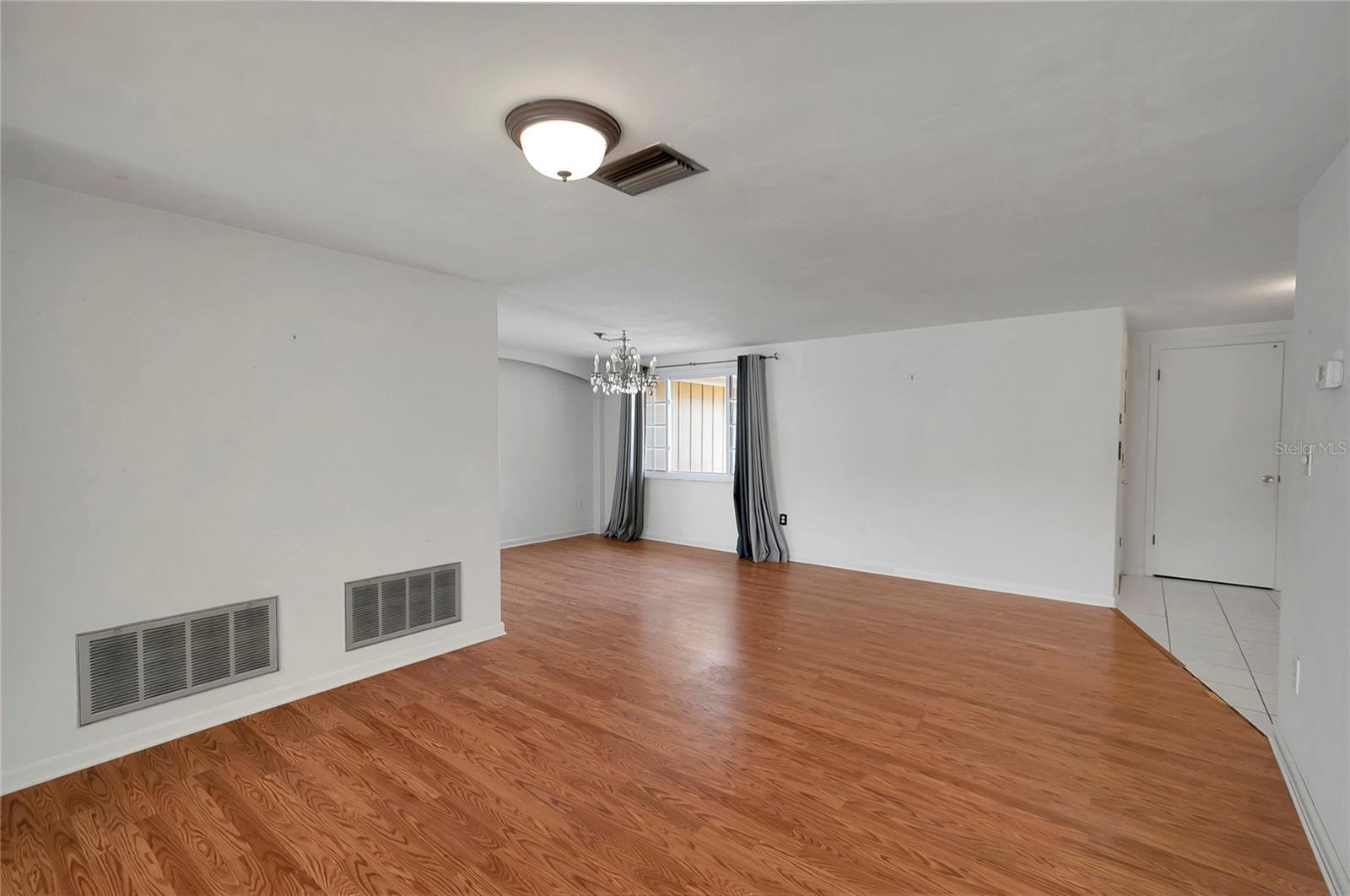 Image 5 of 21 For 4124 Claremont Drive